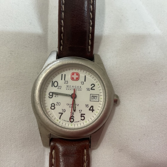 Wenger SAK ladies Swiss watch - Picture 2 of 4